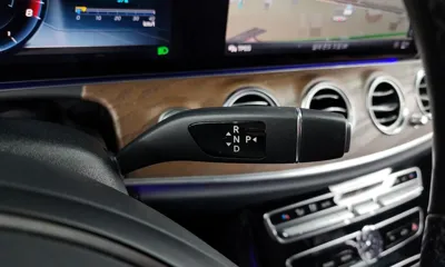 Mercedes-Benz E-Class 2018, 133024 км, за 13147.86 USD - фото 9
