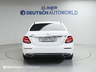 Mercedes-Benz E-Class 2020, 96618 км, за 16865.27 USD