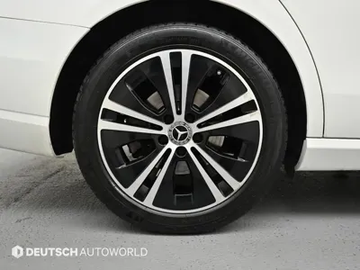 Mercedes-Benz E-Class 2020, 96618 км, за 16865.27 USD