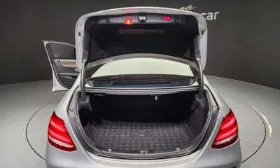 Mercedes-Benz E-Class 2018, 104942 км, за 11823.43 USD - фото 20