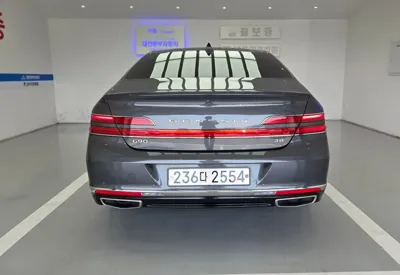 Genesis G90 2019, 211584 км, за 13596.16 USD