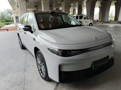 Leapmotor Leapmotor C10 2025, 11500 км, за 17156.82 USD