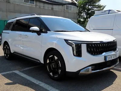 Kia Canival 2025, 22527 км, за 28928.03 USD
