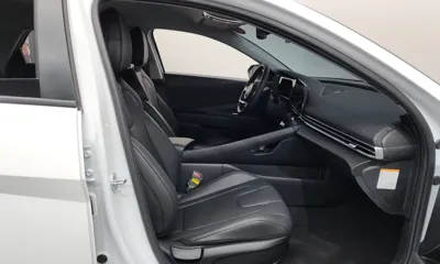 Hyundai Avante 2026, 2561 км, за 16607.59 USD - фото 11