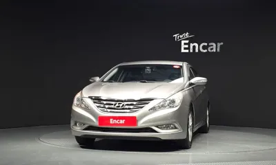 Hyundai Sonata 2011, 122003 км, за 1758.16 USD