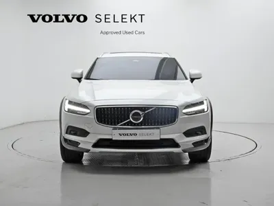 Volvo V90 2024, 8000 км, за 35470.3 USD