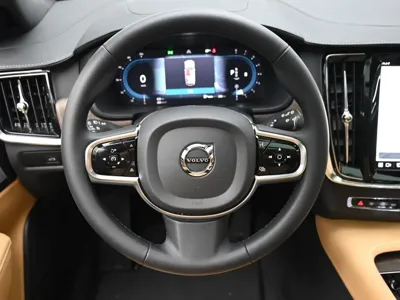 Volvo V90 2024, 8000 км, за 35470.3 USD - фото 13