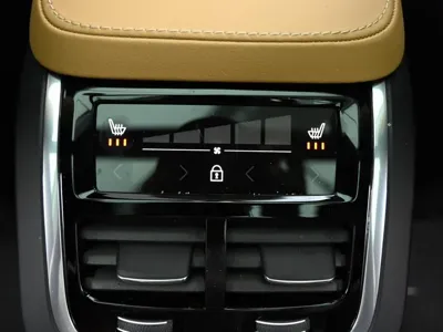 Volvo V90 2024, 8000 км, за 35470.3 USD - фото 16
