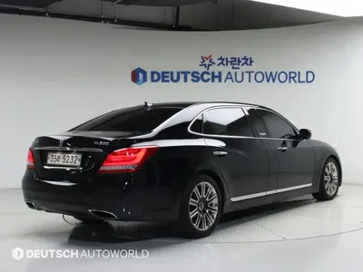 Hyundai Equus 2014, 209749 км, за 7411.05 USD