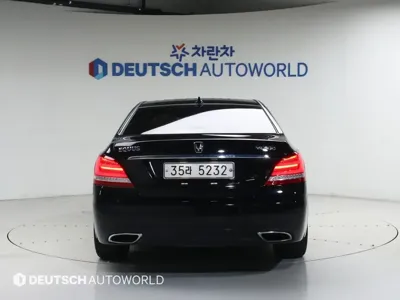 Hyundai Equus 2014, 209749 км, за 7411.05 USD