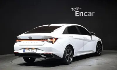 Hyundai Avante 2021, 17757 км, за 12800.32 USD