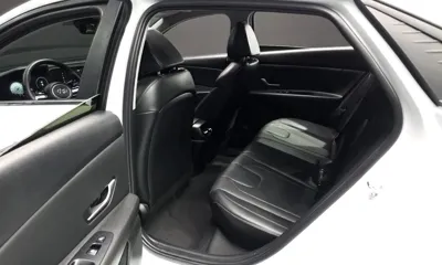 Hyundai Avante 2021, 17757 км, за 12703.59 USD - фото 12
