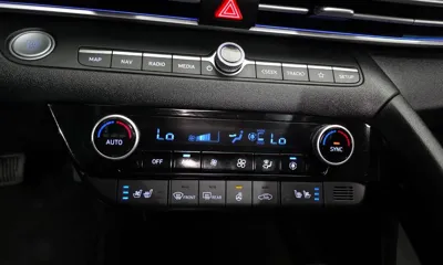 Hyundai Avante 2021, 17757 км, за 12703.59 USD - фото 16