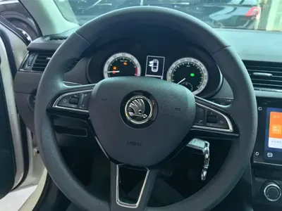 Skoda Octavia 2021, 47800 км, за 9770.26 USD - фото 15