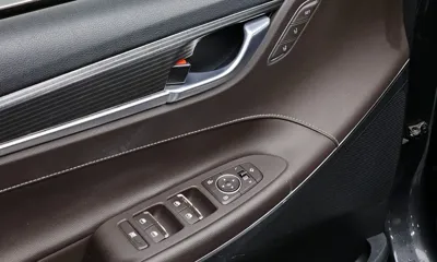 Hyundai Grandeur 2018, 247948 км, за 6475.06 USD - фото 17