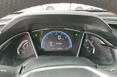 Honda Civic 2019, 60599 км, за 10770 USD - фото 15