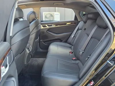 Hyundai Genesis 2016, 93000 км, за 8940.39 USD - фото 9