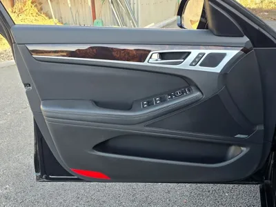 Hyundai Genesis 2016, 93000 км, за 8940.39 USD - фото 10