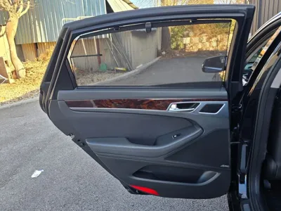 Hyundai Genesis 2016, 93000 км, за 8940.39 USD - фото 11