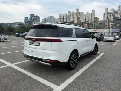 Kia Canival 2023, 158840 км, за 15287.55 USD