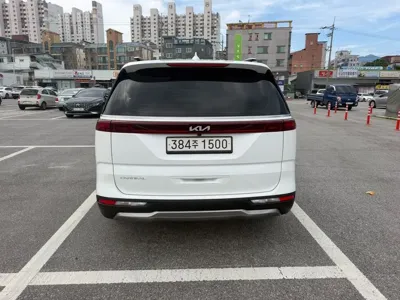 Kia Canival 2023, 158840 км, за 15287.55 USD