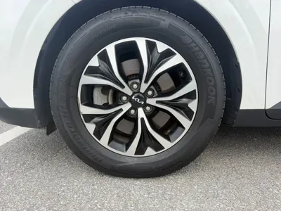 Kia Canival 2023, 158840 км, за 15287.55 USD