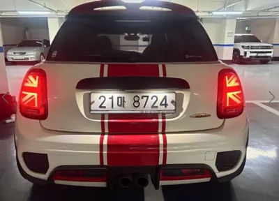 MINI Cooper 2017, 74966 км, за 9051.24 USD