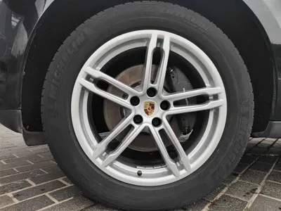 Porsche Macan 2014, 82000 км, за 15288.11 USD