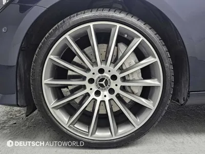 Mercedes-Benz E-Class 2023, 53376 км, за 35053.17 USD