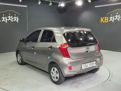 Kia Morning 2013, 163000 км, за 1618.67 USD