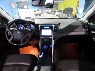 Hyundai Sonata 2011, 101788 км, за 2470.26 USD