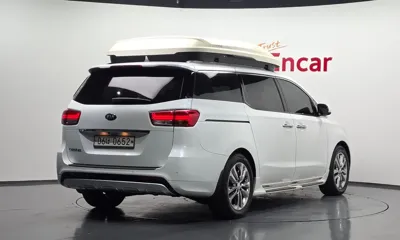 Kia Canival 2016, 170855 км, за 5382.7 USD