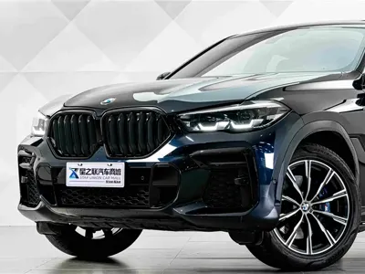 BMW X6 2023, 11100 км, за 53854.16 USD