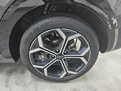 Kia Niro 2024, 22700 км, за 17133.56 USD