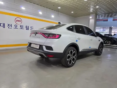 Renault-KoreaSamsung Arkana 2026, 22 км, за 16186.69 USD