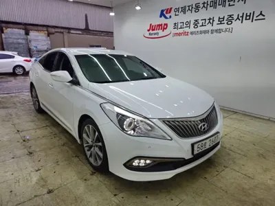 Hyundai Grandeur 2015, 160000 км, за 4135.49 USD