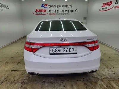 Hyundai Grandeur 2015, 160000 км, за 4135.49 USD
