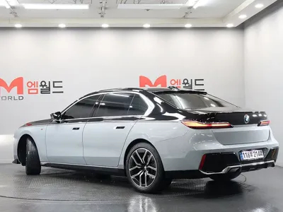 BMW 7-Series 2023, 35423 км, за 68403.94 USD