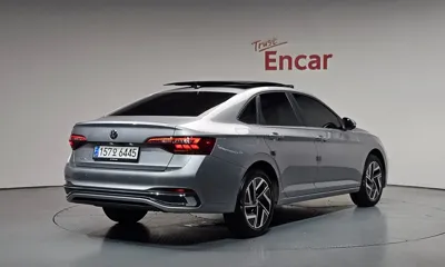 Volkswagen Jetta 2023, 27233 км, за 17583.07 USD