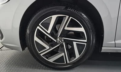 Volkswagen Jetta 2023, 27233 км, за 17583.07 USD