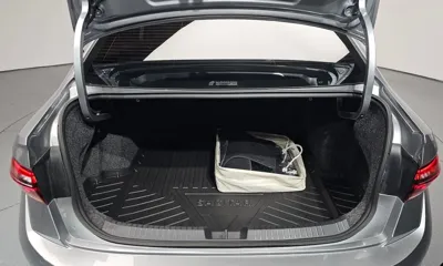 Volkswagen Jetta 2023, 27233 км, за 17583.07 USD - фото 20