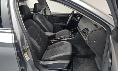 Volkswagen Jetta 2023, 27233 км, за 17583.07 USD - фото 26