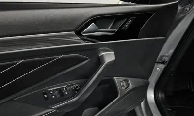 Volkswagen Jetta 2023, 27233 км, за 17583.07 USD - фото 29