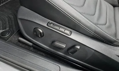 Volkswagen Jetta 2023, 27233 км, за 17583.07 USD - фото 32