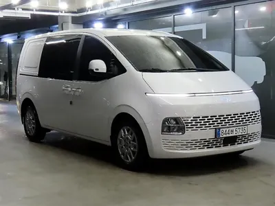 Hyundai Staria · 2025 год