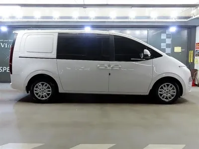 Hyundai Staria 2025, 7313 км, за 17847.71 USD