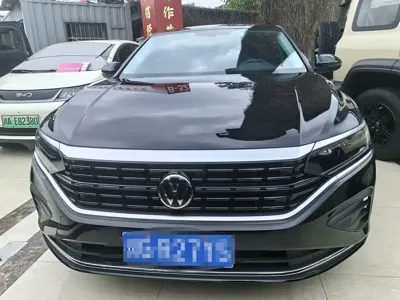 Volkswagen Passat 2024, 11000 км, за 15567.68 USD