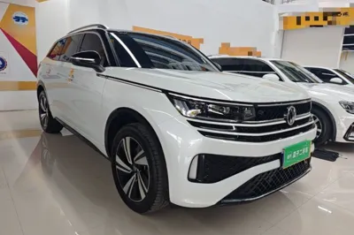 Volkswagen Tavendor 2023, 31900 км, за 27882 USD