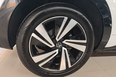 Volkswagen Tavendor 2023, 31900 км, за 27882 USD - фото 11