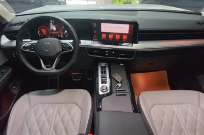 Volkswagen Tavendor 2023, 31900 км, за 27882 USD - фото 18